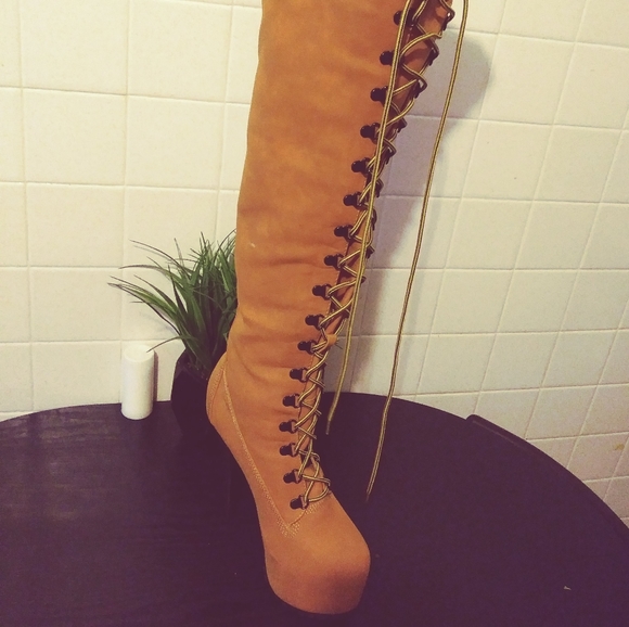 Boots - Picture 2 of 4